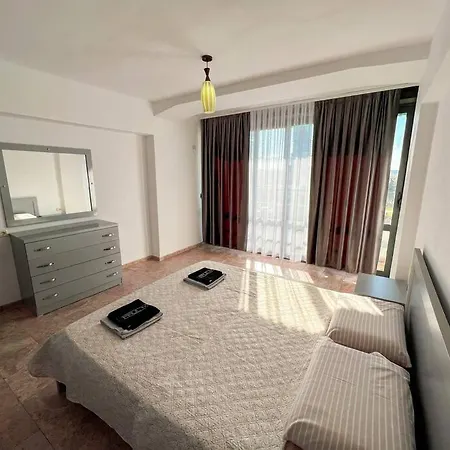 Scanderbeg Square 2br *