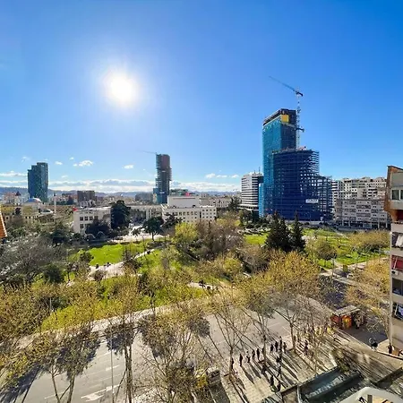 Daire Scanderbeg Square 2br *