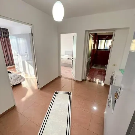 Διαμέρισμα Scanderbeg Square 2br