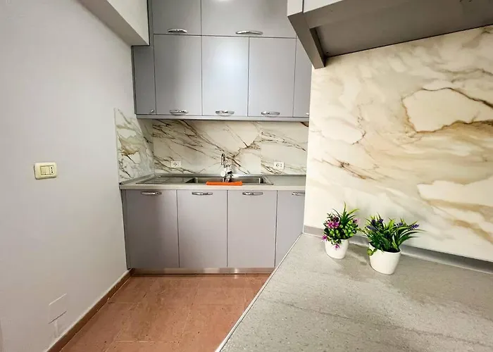 Scanderbeg Square 2br