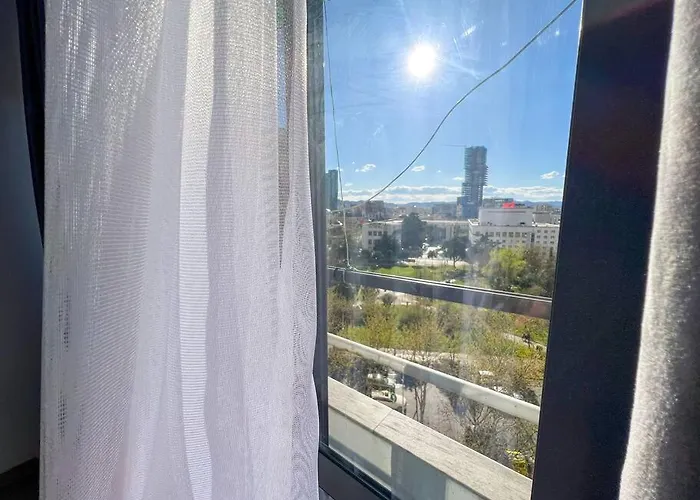 Scanderbeg Square 2br Apartamento